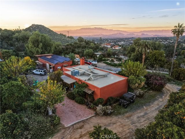 17575 Wicker, Riverside, CA 92504