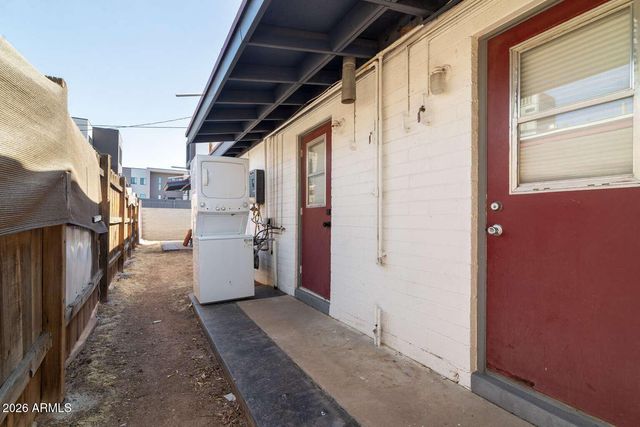 509 W 2ND Street, Tempe, AZ 85281