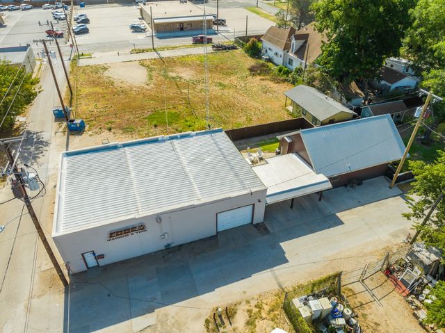 116. E Gould St Street, Hillsboro, TX 76645