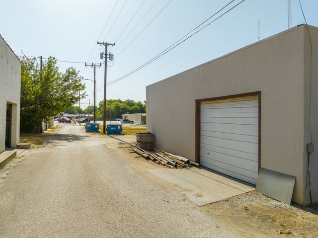 116. E Gould St Street, Hillsboro, TX 76645