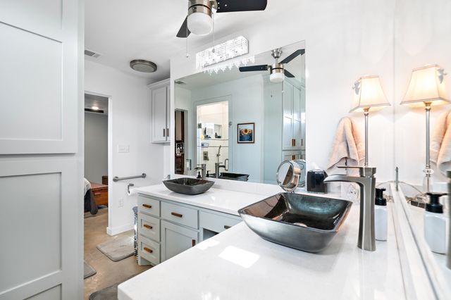 116. E Gould St Street, Hillsboro, TX 76645