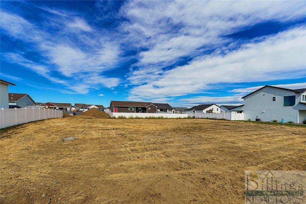 2152 Gleneagles Blvd, Billings, MT 59105 photo 2