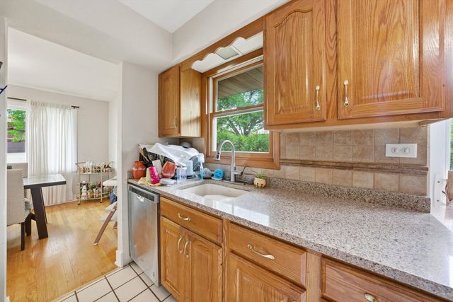 12519 S Menard Avenue, Palos Heights, IL 60463