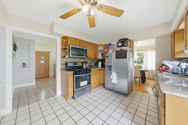 12519 S Menard Avenue, Palos Heights, IL 60463