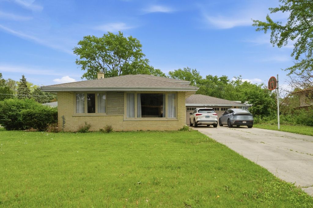 12519 S Menard Avenue, Palos Heights, IL 60463