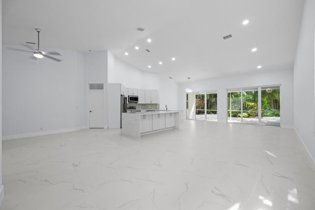4521 CARLTON GOLF Drive, Lake Worth, FL 33449