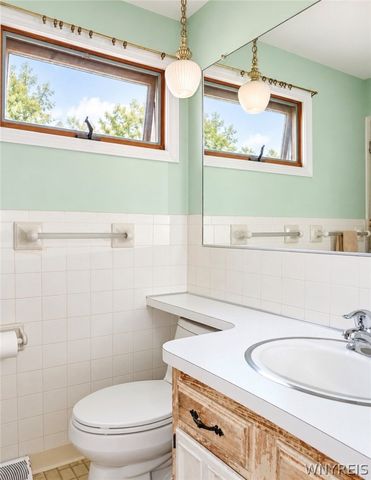 120 Shawnee Place, West Seneca, NY 14224