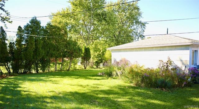 120 Shawnee Place, West Seneca, NY 14224