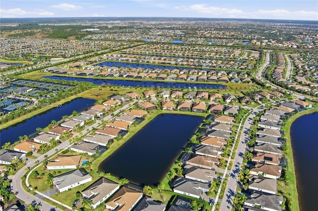 11698 SW Coronado Springs Dr, Port St. Lucie, FL 34987