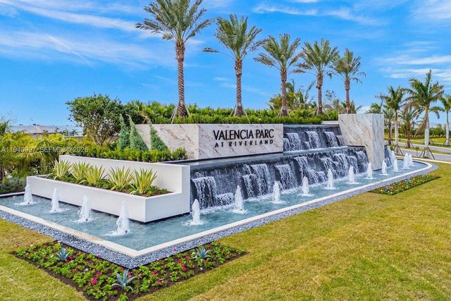 11698 SW Coronado Springs Dr, Port St. Lucie, FL 34987