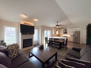 2401 E Glenwood Drive, Des Moines, IA 50320