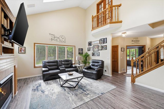 13930 201st Avenue NW, Elk River, MN 55330