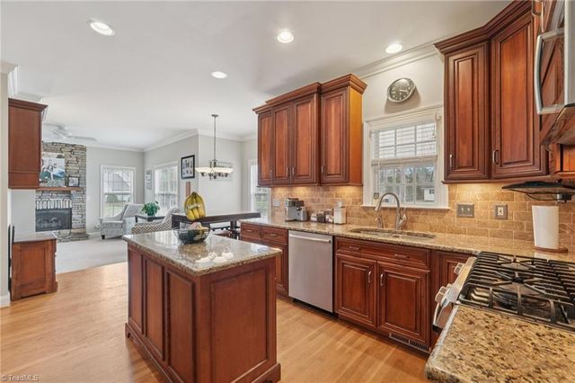 7003 Pearson Run Court, Summerfield, NC 27358