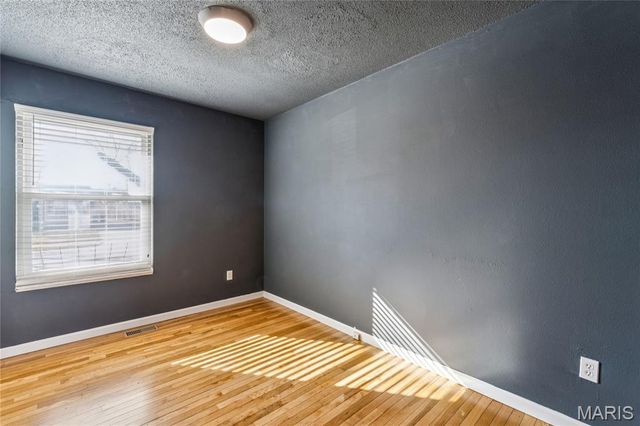 435 Lemondale Lane, Florissant, MO 63031