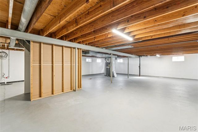 435 Lemondale Lane, Florissant, MO 63031