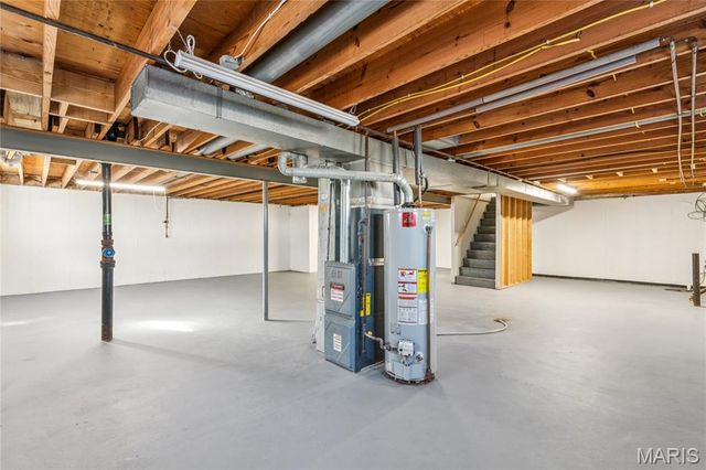 435 Lemondale Lane, Florissant, MO 63031