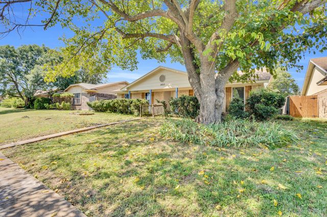 2653 Hartford Lane, Lancaster, TX 75134