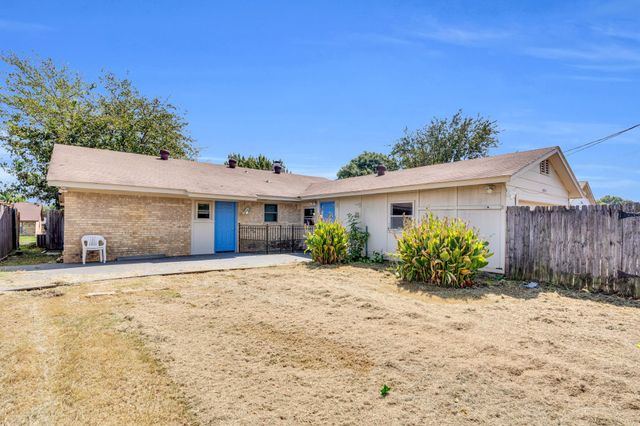 2653 Hartford Lane, Lancaster, TX 75134