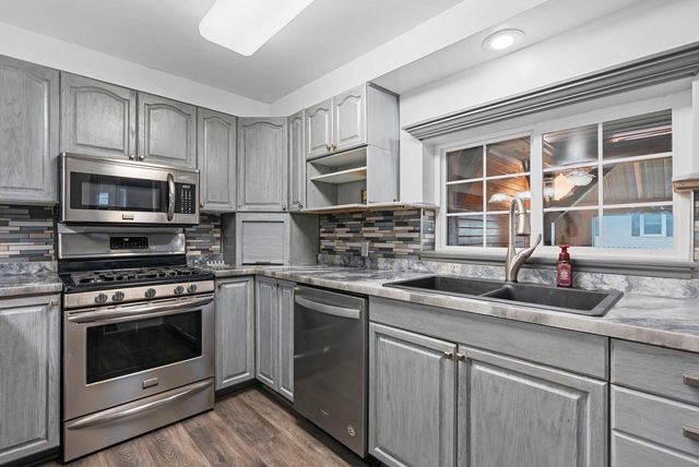 424 WASHINGTON STREET, Oconto, WI 54153