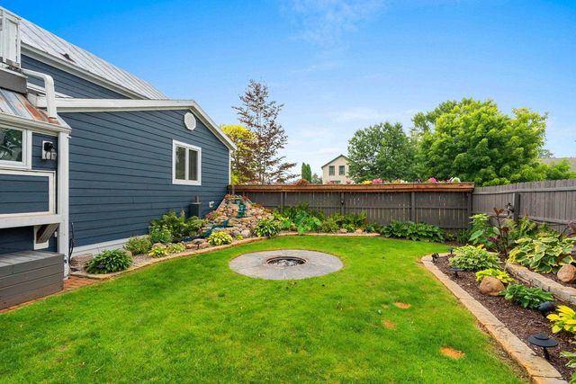 424 WASHINGTON STREET, Oconto, WI 54153