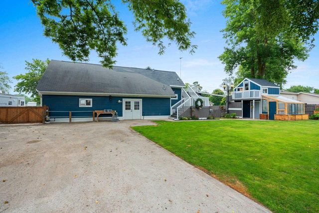 424 WASHINGTON STREET, Oconto, WI 54153