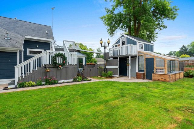 424 WASHINGTON STREET, Oconto, WI 54153