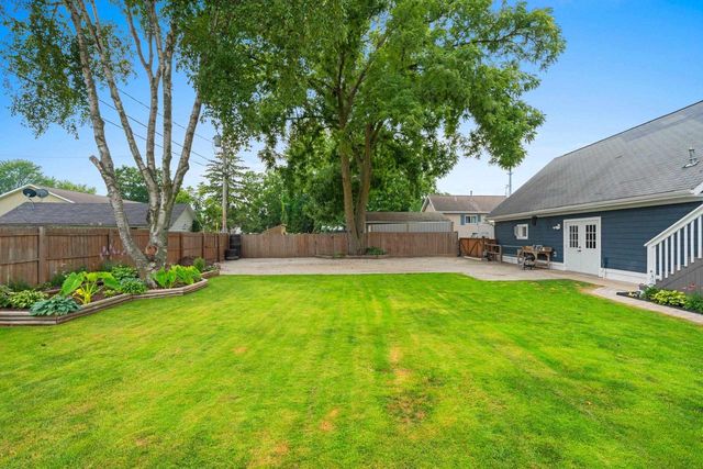 424 WASHINGTON STREET, Oconto, WI 54153