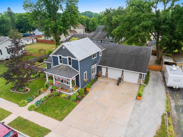 424 WASHINGTON STREET, Oconto, WI 54153