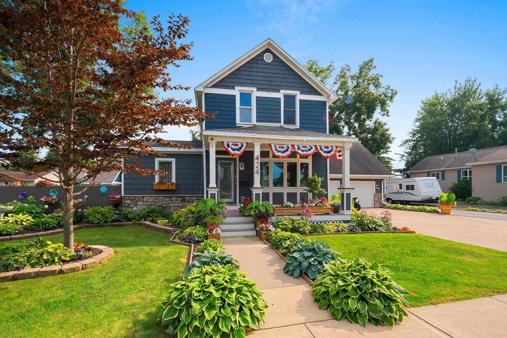 424 WASHINGTON STREET, Oconto, WI 54153