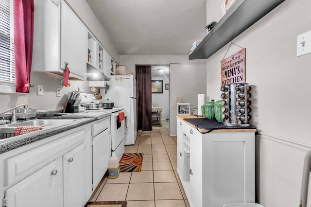 4905 FERNBROOK DR, Memphis, TN 38118