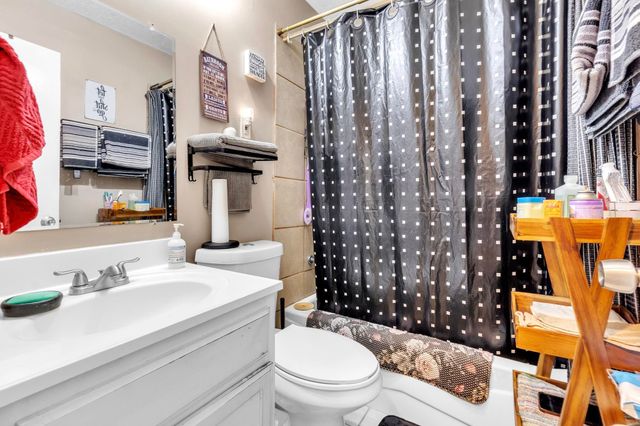 4905 FERNBROOK DR, Memphis, TN 38118