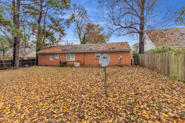 4905 FERNBROOK DR, Memphis, TN 38118