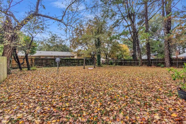 4905 FERNBROOK DR, Memphis, TN 38118