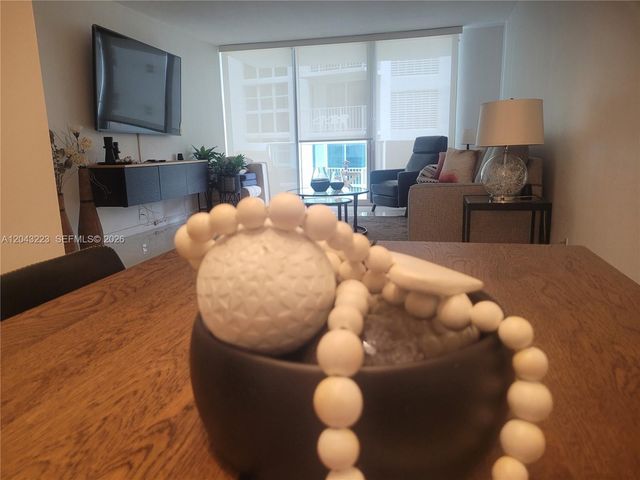 1200 W Ave 720 720, Miami Beach, FL 33139