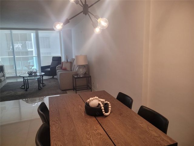 1200 W Ave 720 720, Miami Beach, FL 33139