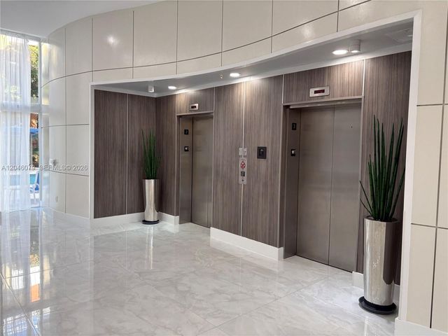 18800 NE 29 Ave 807, Aventura, FL 33180