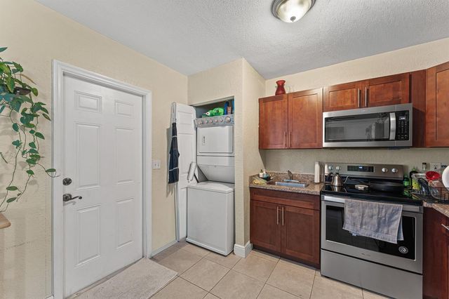 1717 NE 3rd Avenue, Delray Beach, FL 33444