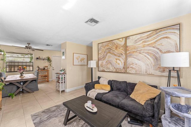 1717 NE 3rd Avenue, Delray Beach, FL 33444