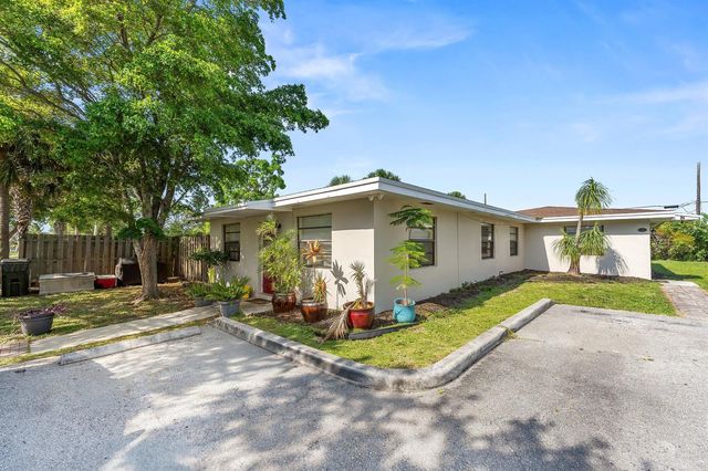 1717 NE 3rd Avenue, Delray Beach, FL 33444