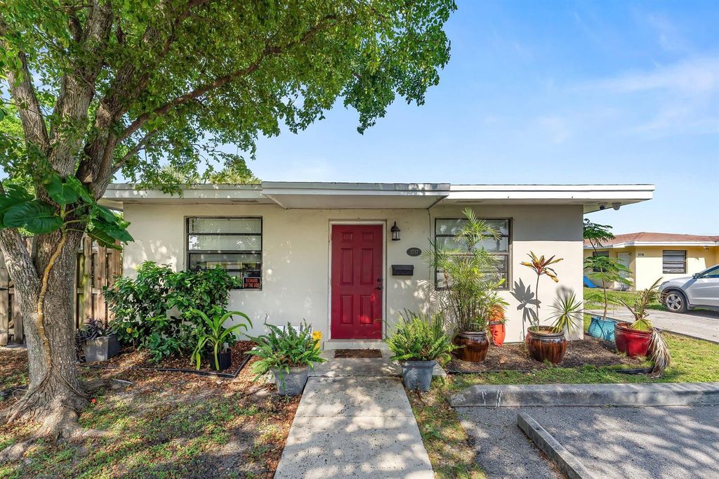 1717 NE 3rd Avenue, Delray Beach, FL 33444