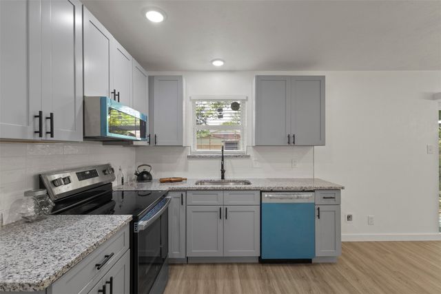 311 Arthur Drive, Kennedale, TX 76060