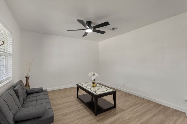 311 Arthur Drive, Kennedale, TX 76060