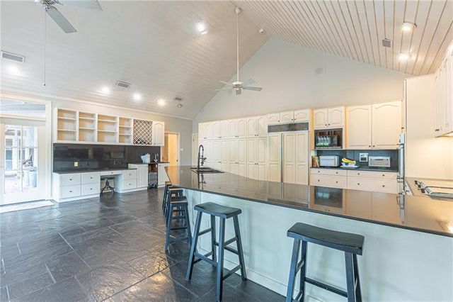 3806 PECAN Drive, Alexandria, LA 71302