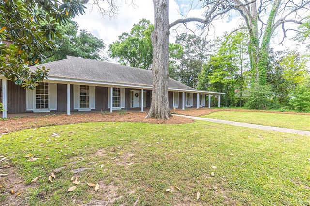 3806 PECAN Drive, Alexandria, LA 71302