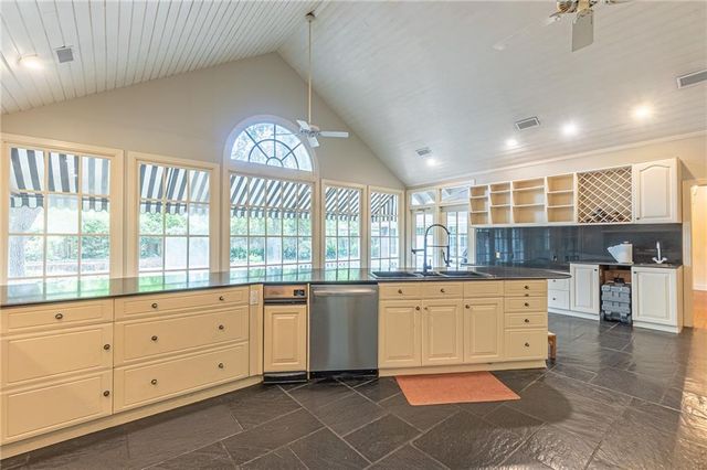 3806 PECAN Drive, Alexandria, LA 71302