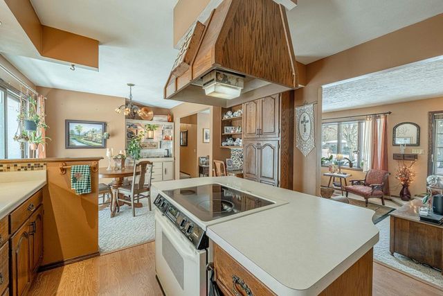 52 S Martin Road, Janesville, WI 53545