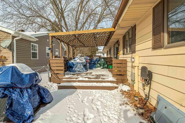 52 S Martin Road, Janesville, WI 53545