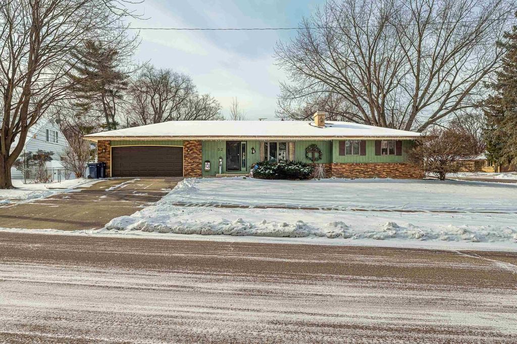 52 S Martin Road, Janesville, WI 53545