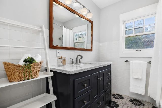 3763 Dana Pl, San Diego, CA 92103
