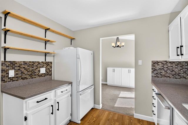 6005 Williamsburg Way, Madison, WI 53719